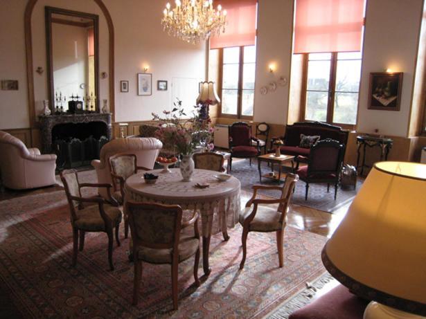 Chateau De Flee Семюр-ан-Оксуа Екстериор снимка